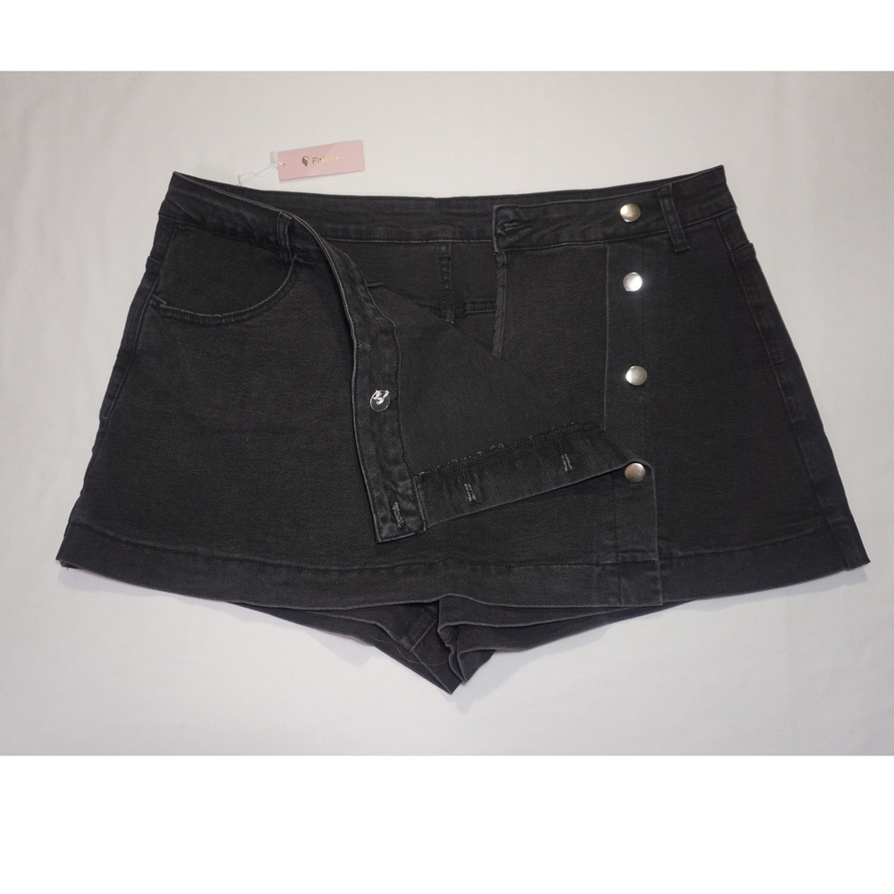 Polira XXL Black Denim Skort Side Button Detail